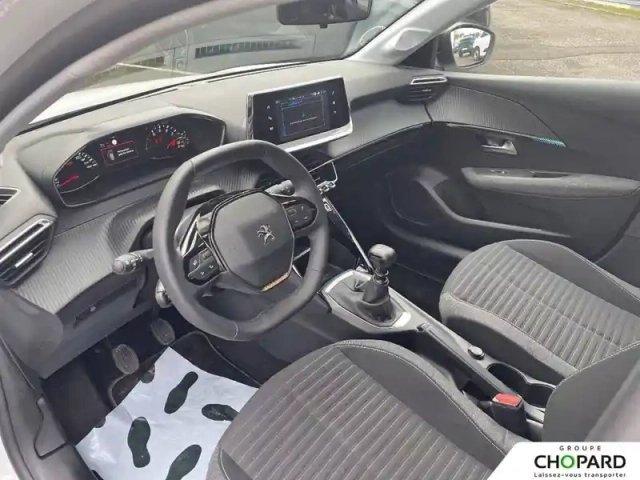 Peugeot 208 puretech 100 s&amp;s bvm6 — photo 10