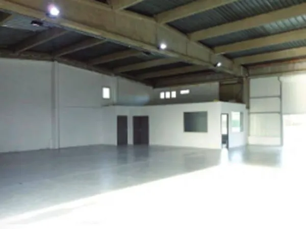 Local d'activité 340 m²
