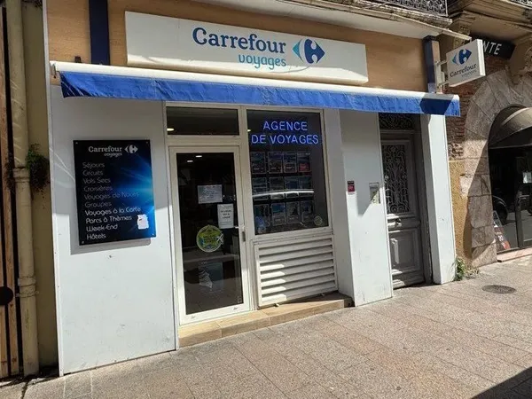 Local commercial centre ville fort passage