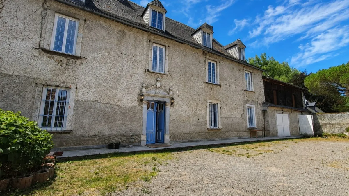 Photo 1
