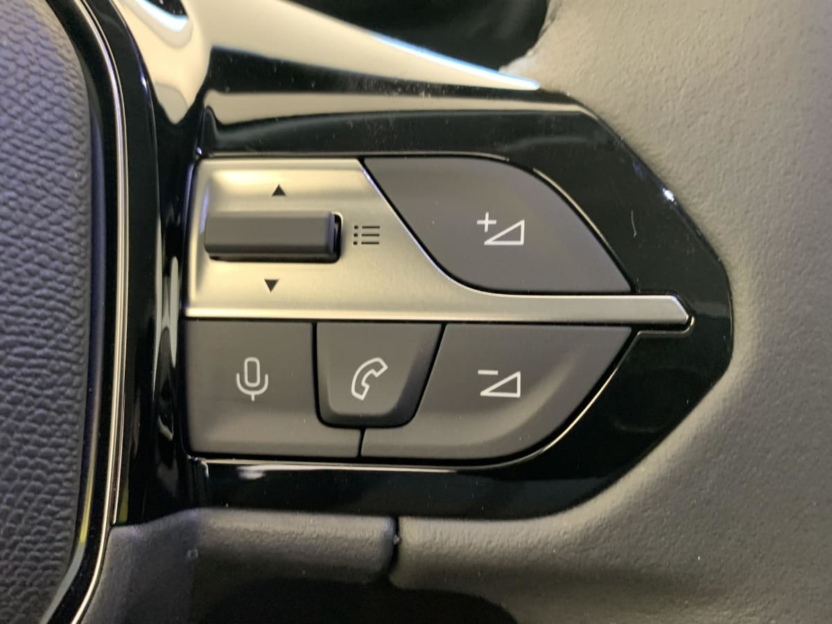 Peugeot 308 — photo 18