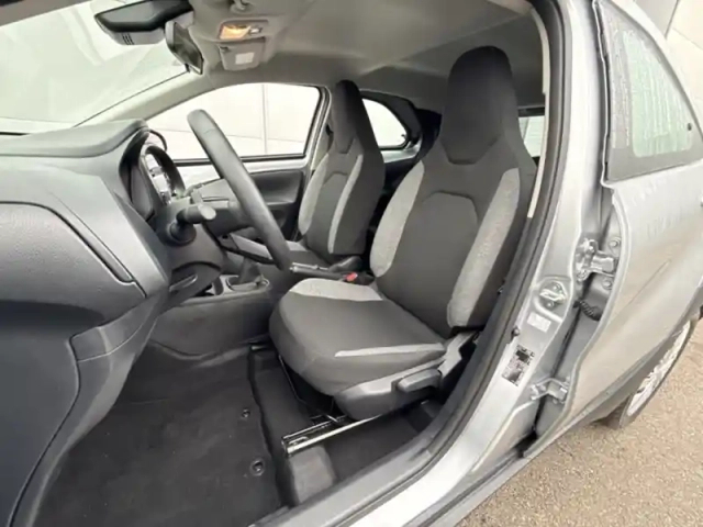 Toyota Aygo 1.0 vvt-i 72 dynamic — photo 15