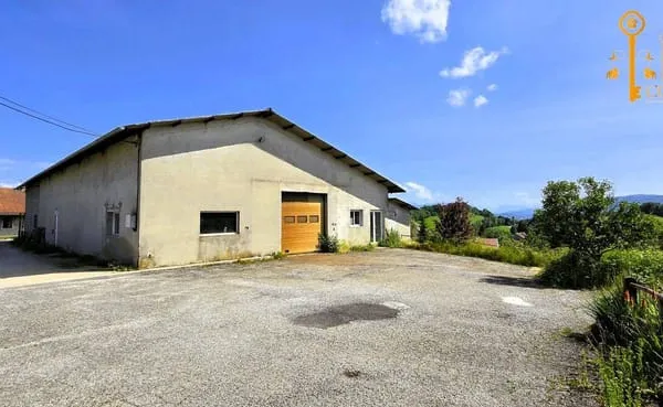 Local 1 pièce 850 m²