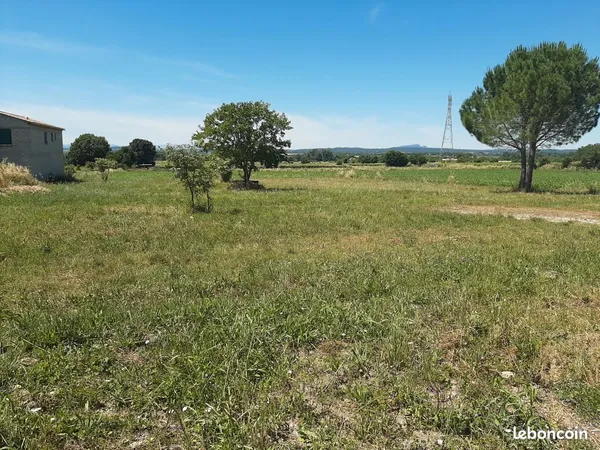 Très beau terrain très calme, hors lotissement, vue dégagée imprenable