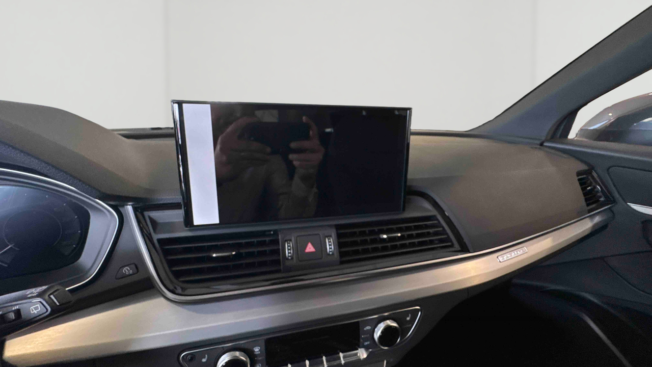 Audi Q5 50 TFSIe 299 S tronic 7 Quattro — photo 21
