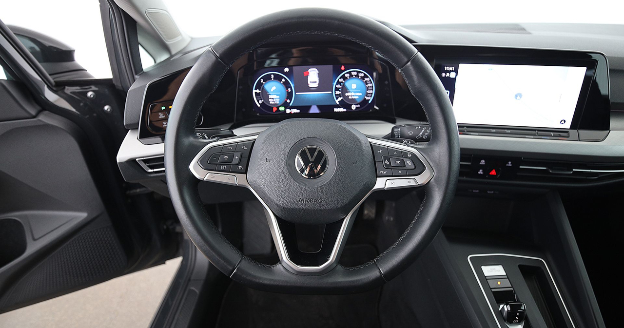 Volkswagen Golf — photo 28