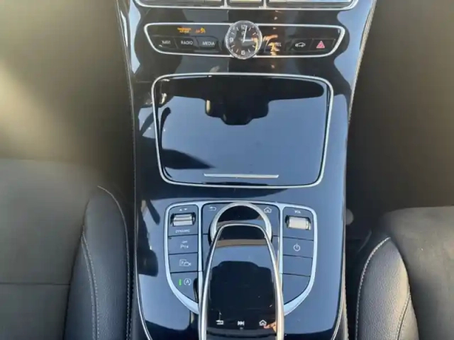 Mercedes Classe E e 220 d berline sportline — photo 19