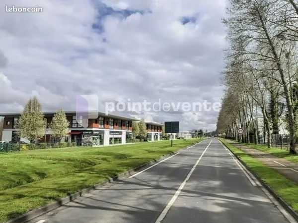 Local commercial 105 m²