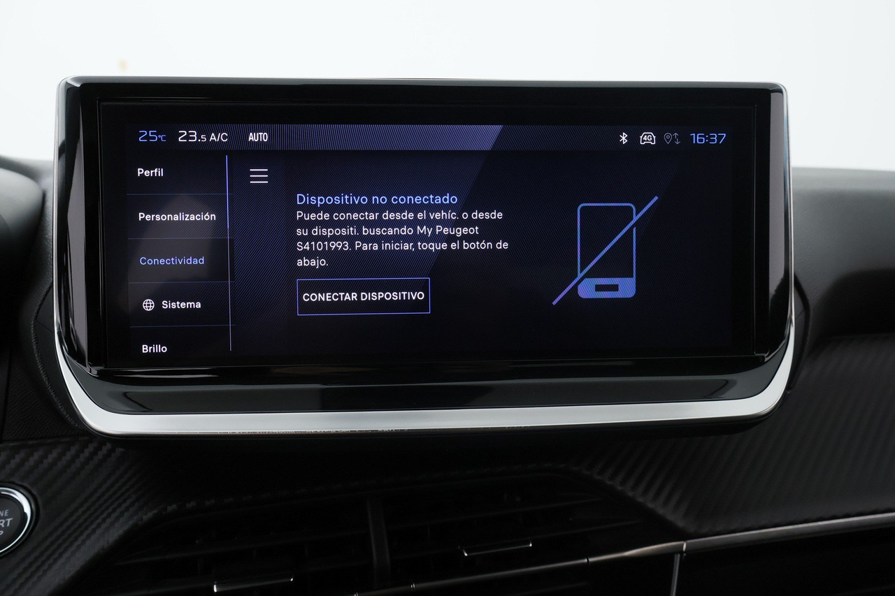 Peugeot 208 — photo 25