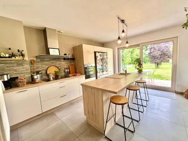 Maison 5 pièces 188 m²