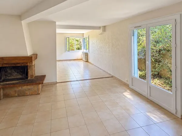 Maison 5 pièces 196 m²