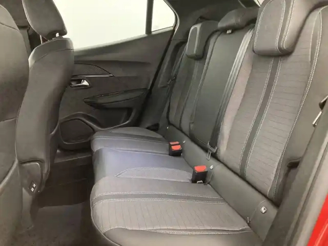 Peugeot 2008 puretech 130 s&amp;s eat8 — photo 13