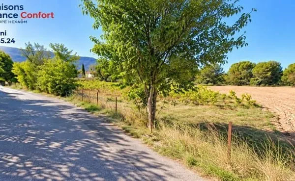 Terrain 767 m²