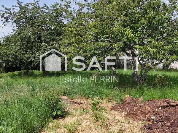 beau terrain constructible à la campagne à 5 kms de Dignac