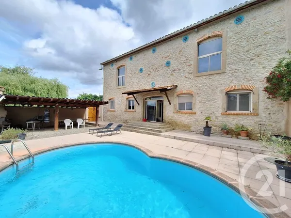 Maison 4 pièces 257 m²