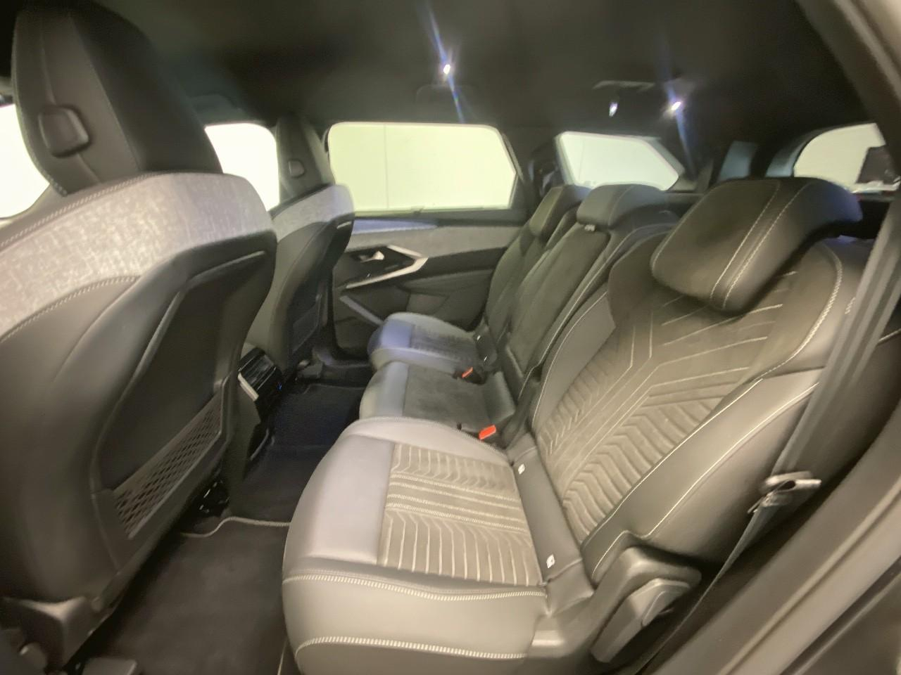 Peugeot 5008 hybrid 136 e-dcs6 gt — photo 10