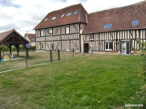 A BOURTH Vend Immeuble de rapport d'exception du 16e siècle Surface 385 m2
