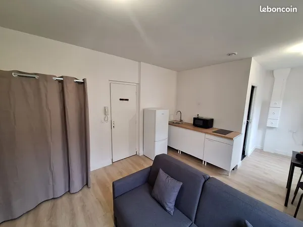 Studio 21m meublé TTC proche gare