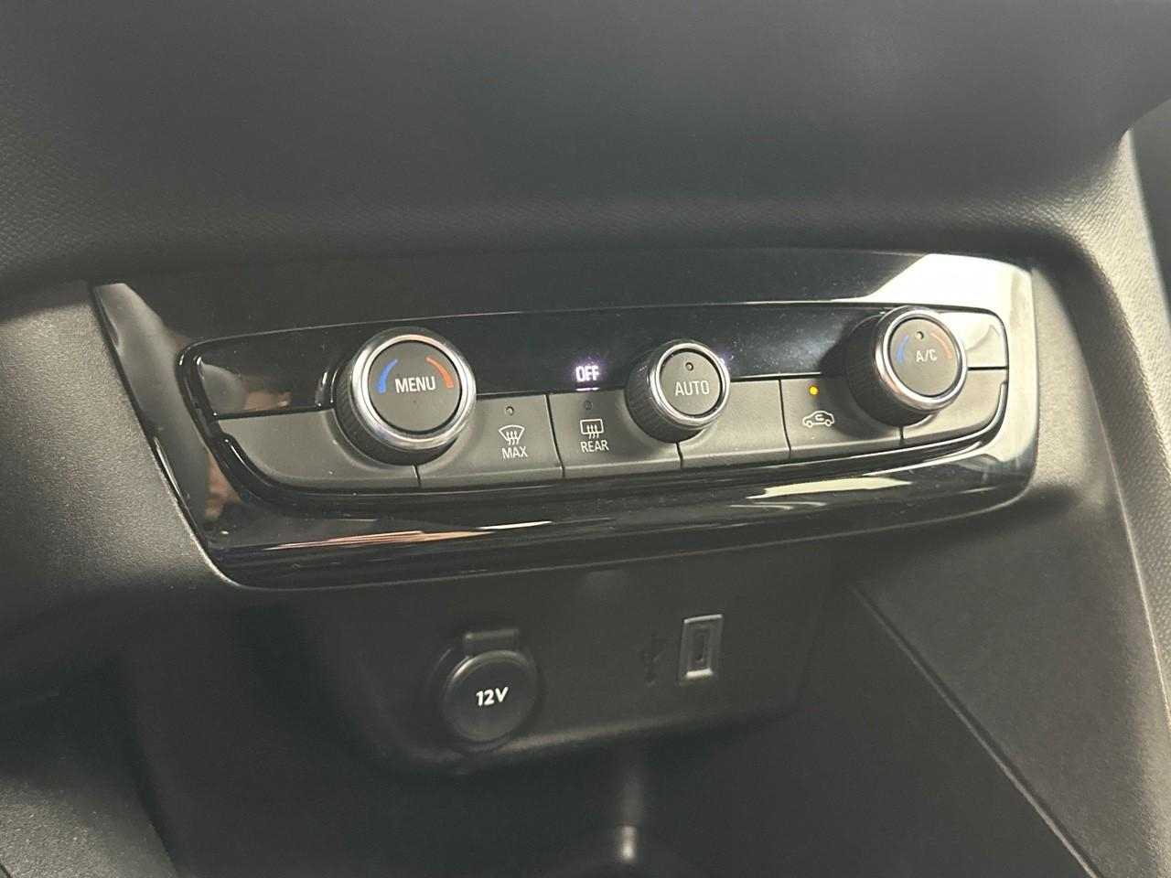 Opel Corsa 1.2 turbo 100 ch gs — photo 27