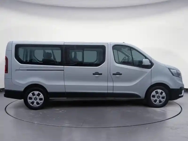Renault Trafic blue dci 150 — photo 24