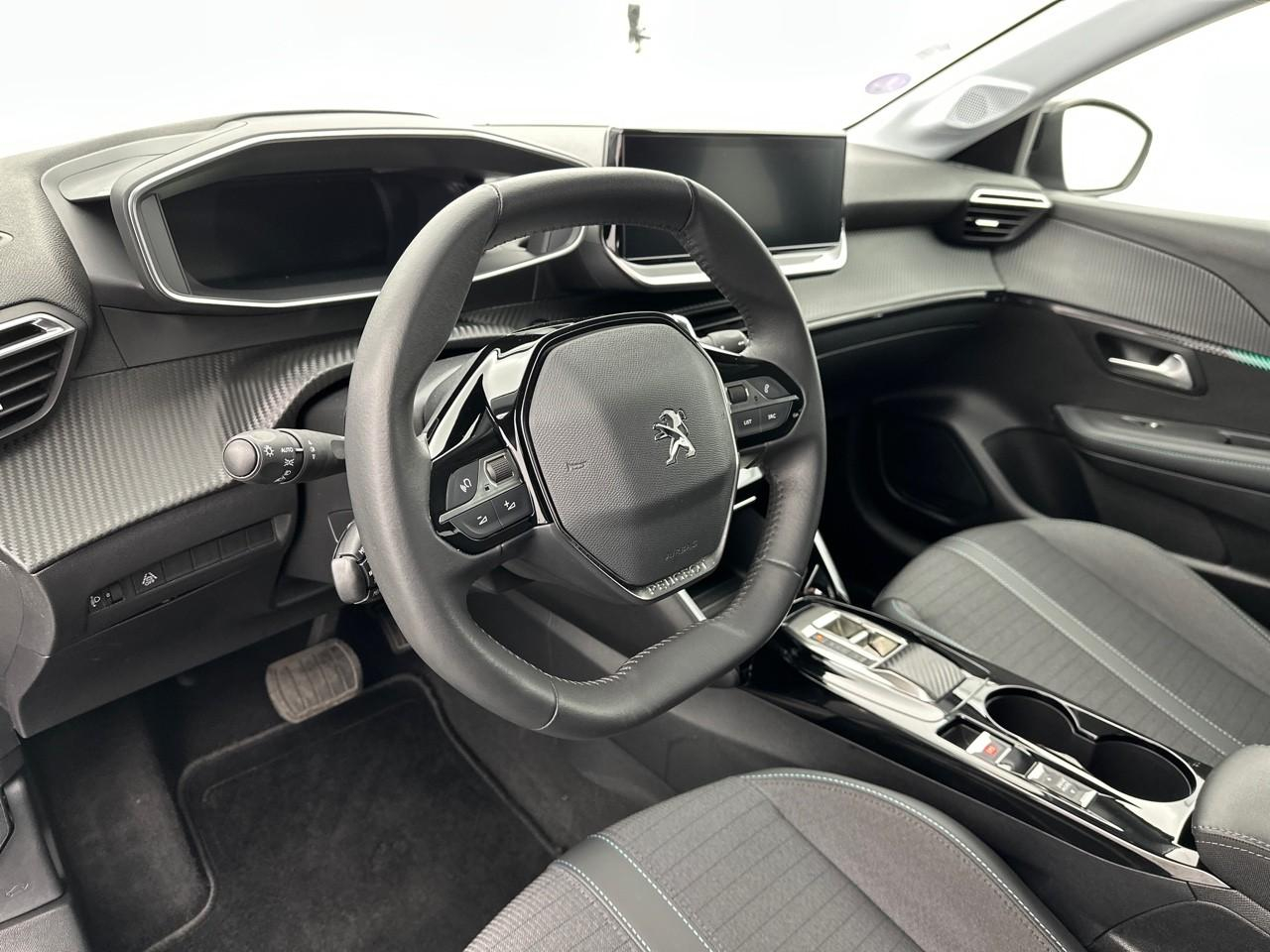 Peugeot 208 puretech 100 s&s eat8 allure pack — photo 8