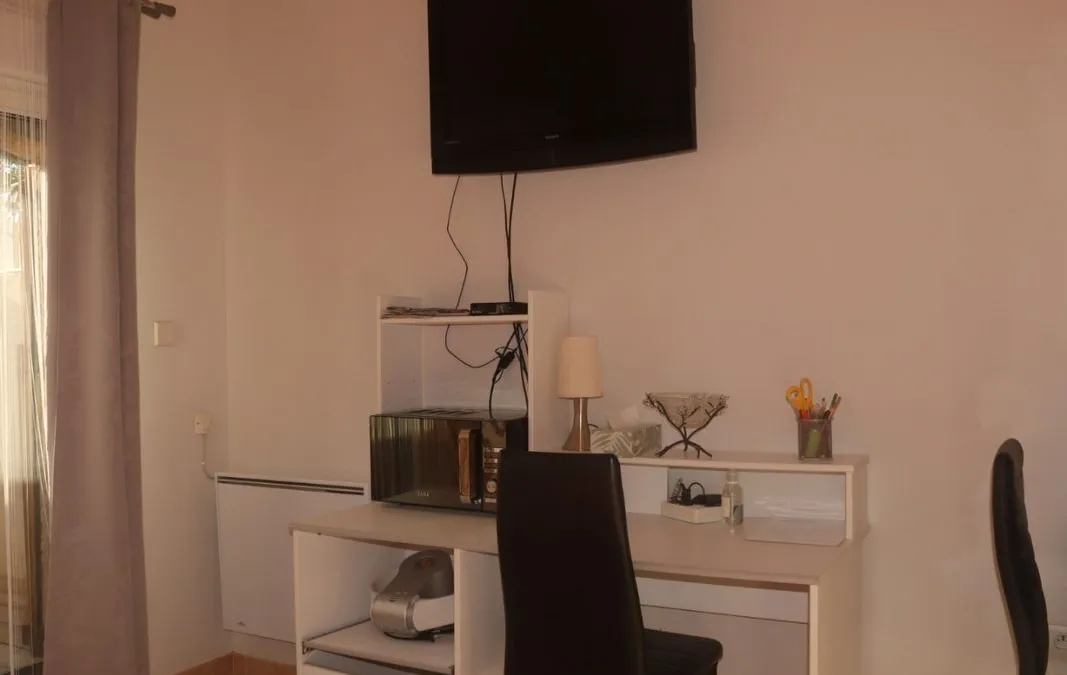 Photo 3