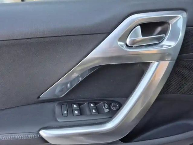 Peugeot 2008 1.2 puretech 110 s&amp;s crossway — photo 31