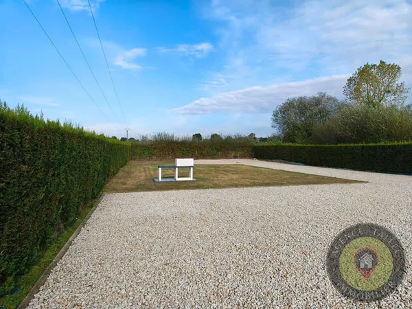 Terrain 854 m²