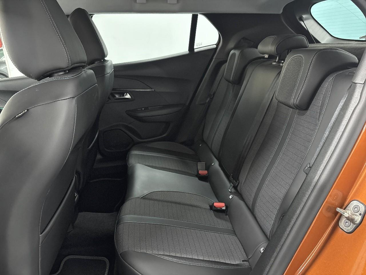 Peugeot 2008 puretech 100 s&s bvm6 allure — photo 10