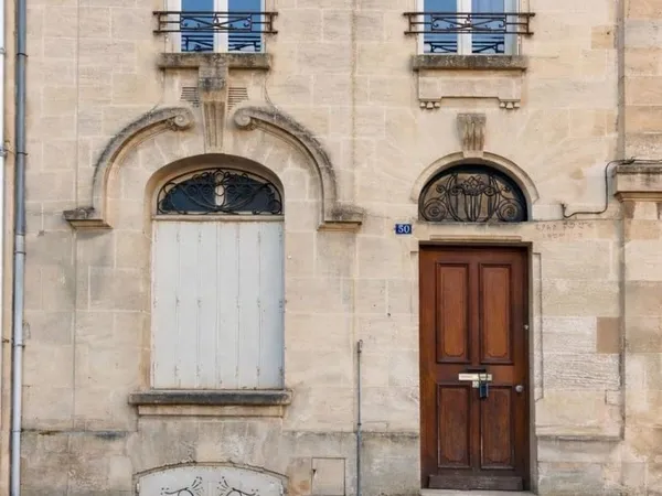 Maison en pierre de caractère, au coeur de la ville