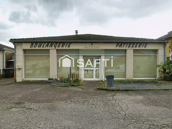 LOCAL PROFESSIONNEL DE 220 M2 AVEC ESPACE BOUTIQUE