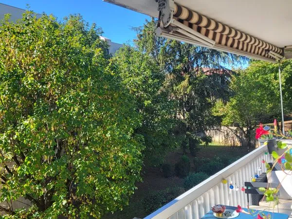 Appartement T4 .74m2 .2em étage/4