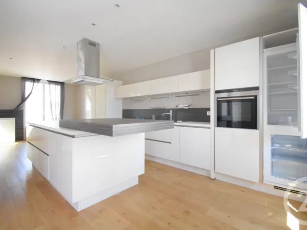 Immeuble 7 pièces 274 m²