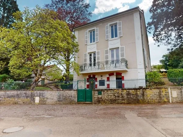 Maison 5 pièces 121 m²