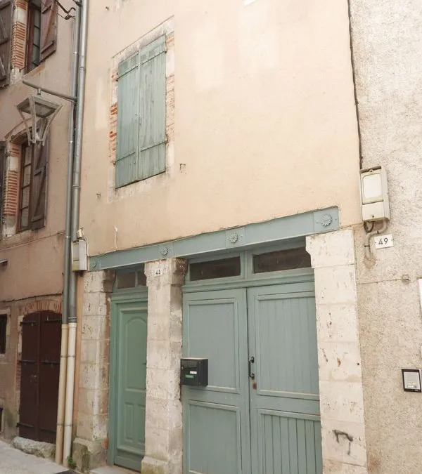 Photo 1