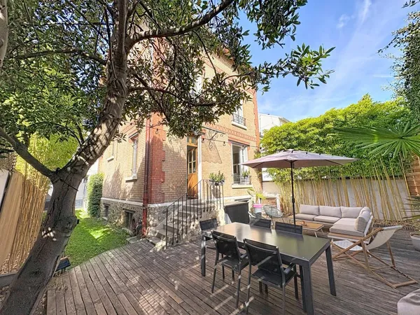 Vends maison - 134 m² - 7 pièces, 5 chambres - Colombes 92700