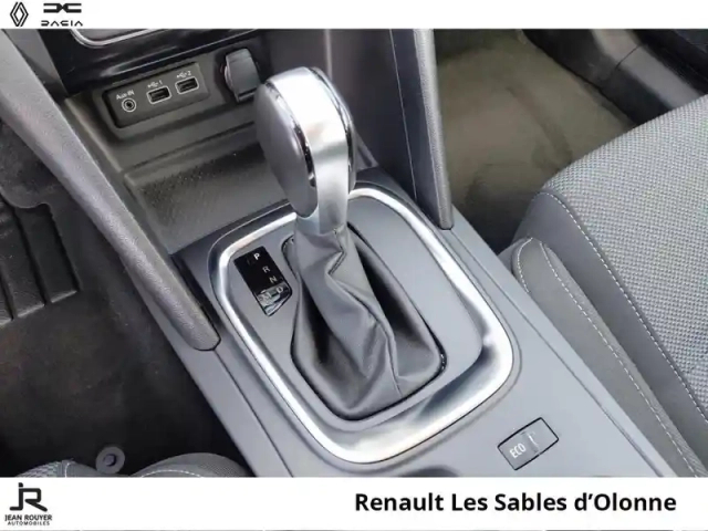 Renault Megane 1.5 blue dci 115ch evolution edc — photo 21