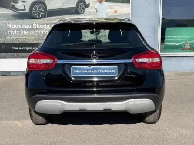 Mercedes Gla 180 intuition — photo 6