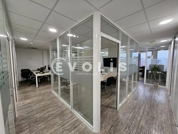 Bureaux 220 m²