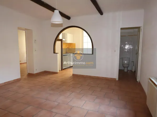 Appartement lumineux de 2 chambres à Apt