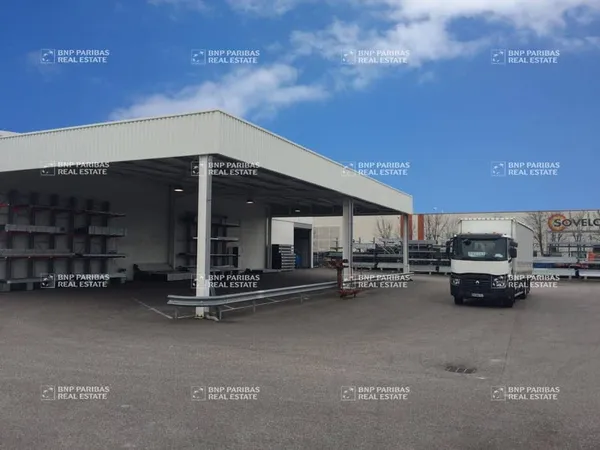 Local d'activité 3927 m²