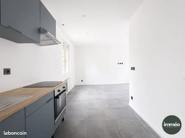 À louer - T2 de 55 m² rénové et lumineux - Cuisine ouverte équipée