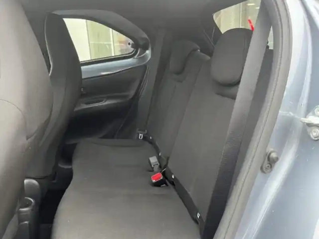 Toyota Aygo X 1.0 vvt-i 72ch design my24 — photo 8