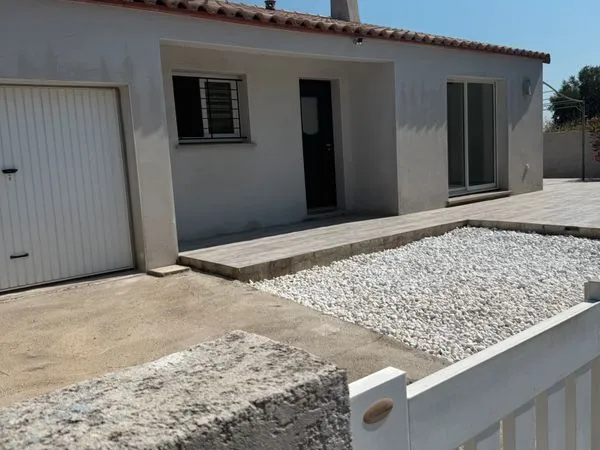 Villa plain pied a Salle d Aude