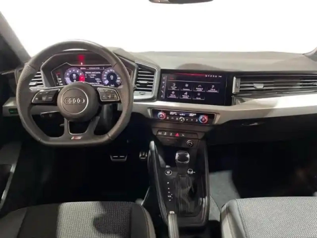 Audi A1 35 tfsi 150 ch s tronic 7 s line plus — photo 18