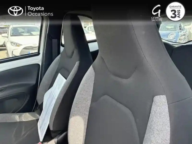 Toyota Aygo x 1.0 vvt-i 72ch dynamic my24 — photo 11