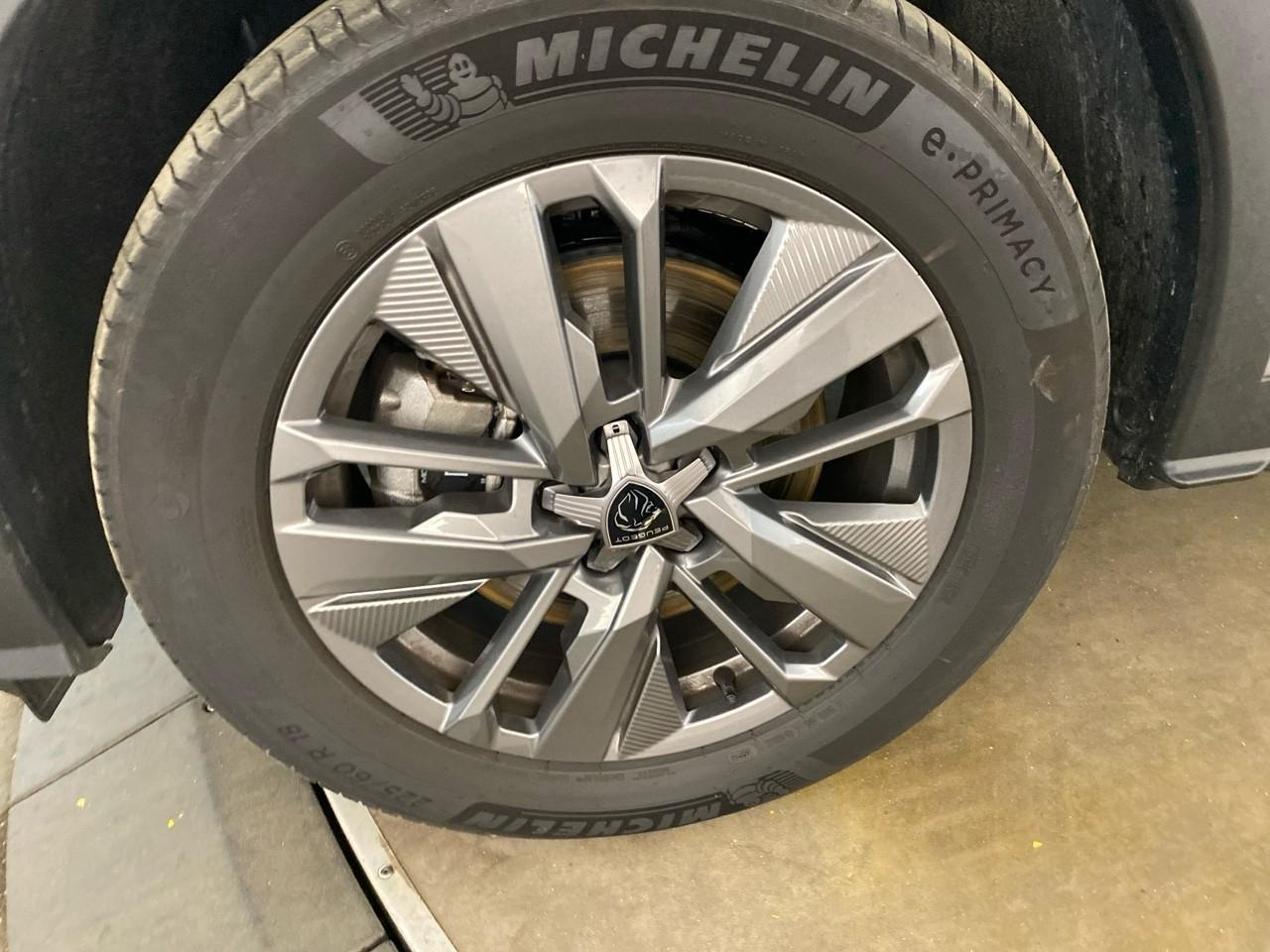 Peugeot 5008 hybrid 145 ch e-dcs6 allure — photo 11