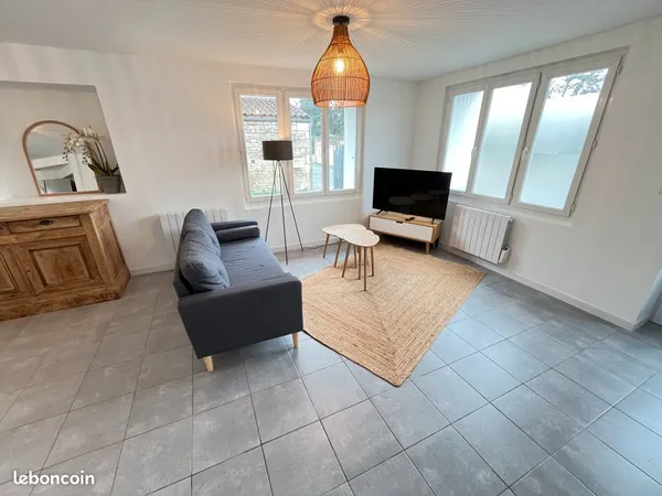 Maison meublée 2 chambres - Proche MAIF et université