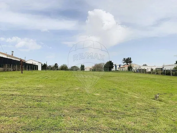 Terrain constructible 1362 m²