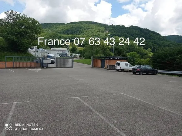 Local commercial 159 m²